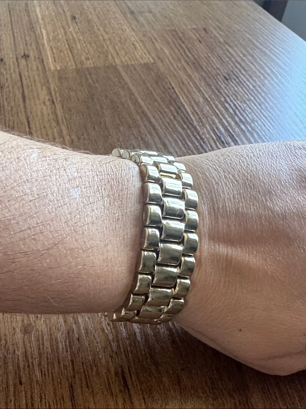 Gold Toned Women’s Link Bracelet - Classic Chain Design - Stretch Fit
